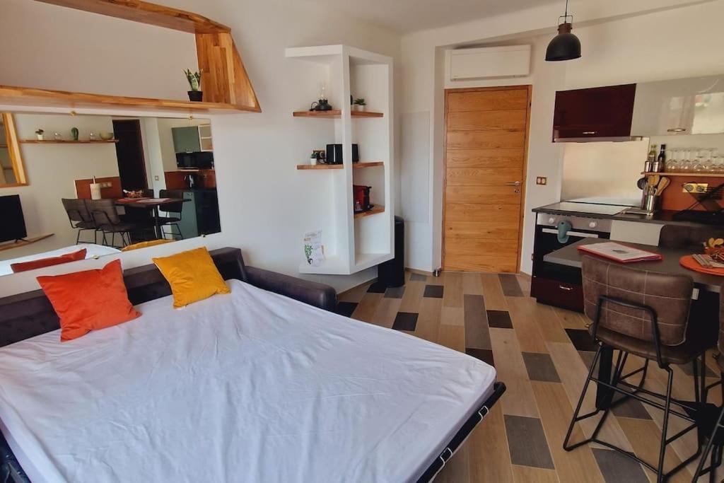 Magnifique Appartement Avec Balcon Vue Mer A L'Entree D'Ajaccio Ajaccio  Extérieur photo